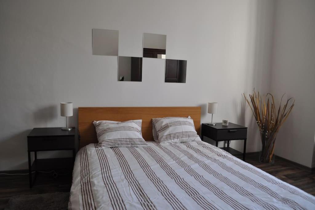 Apartment In Praha 3 Prague Exterior photo